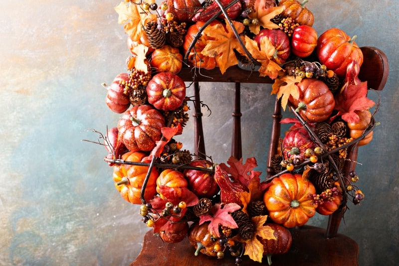 fall-decor-Harbor-Club.jpg